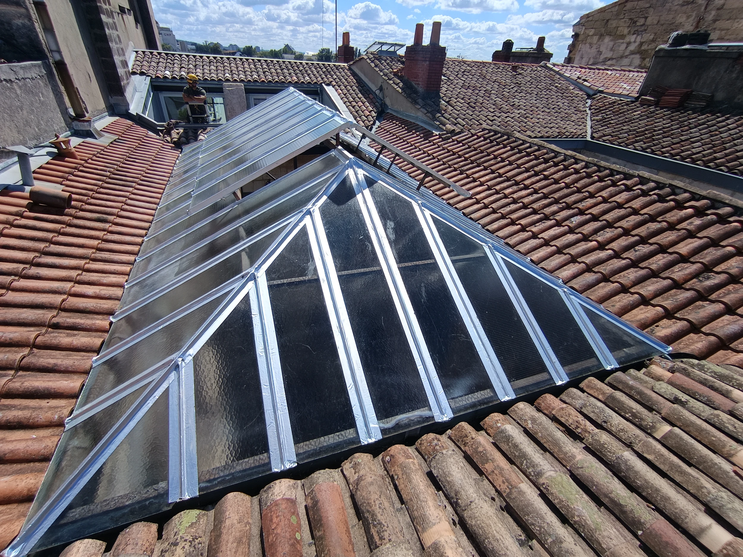 Intervention de cordistes MS Access pour un coup de jeune chez SYLVIE LABURTHE TOLRA à Bordeaux (bâtiment) – 3